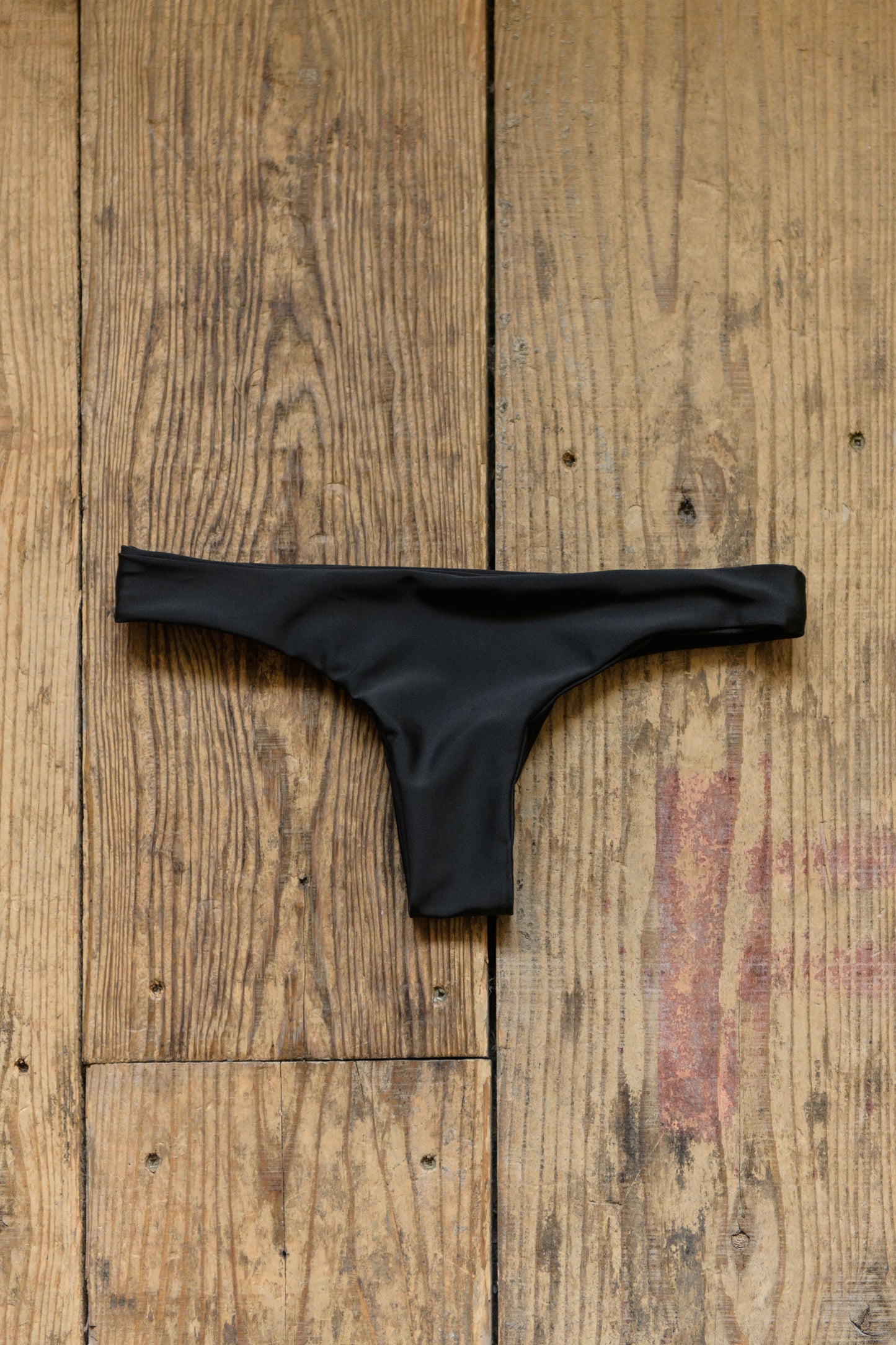 BRAZILIAN BLACK LINE BOTTOM